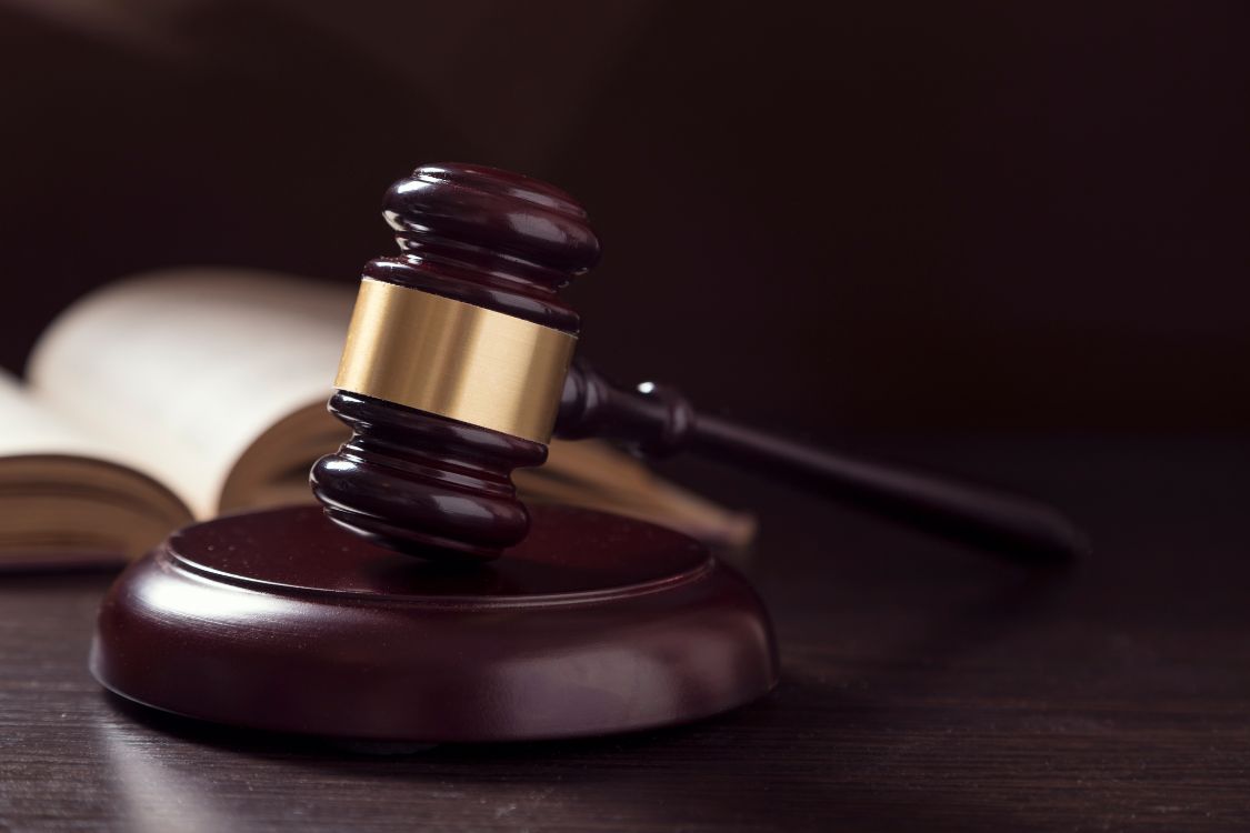 Court table